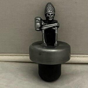 Rogue Distillery Whiskey Bottle Stopper